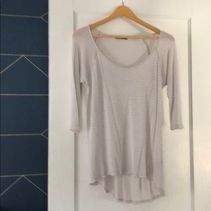 Tahari White & Beige High Low  3/4 Comfy Tee Shirt